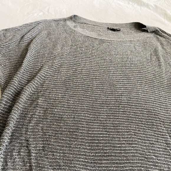 Express sweater - Picture 3 of 3